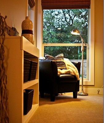 小巧台灯更适合家居的使用